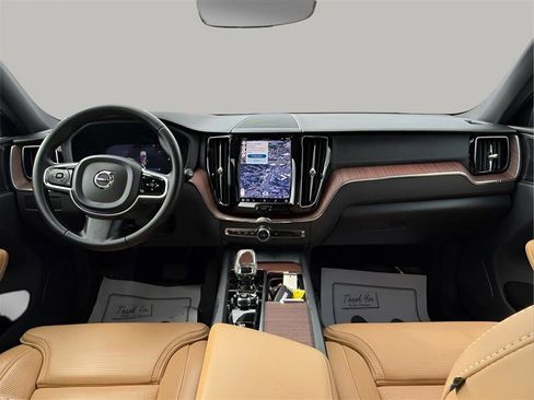 Used 2023 Volvo XC60 B5 Ultimate w/ Protection Package Premier image 30