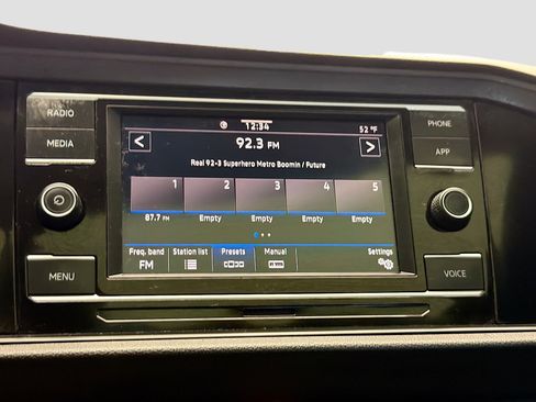 Used 2021 Volkswagen Jetta SE image 9