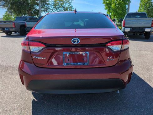 Certified 2025 Toyota Corolla LE FWD image 5