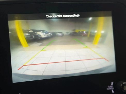 Used 2018 FIAT 500L Lounge FWD image 29