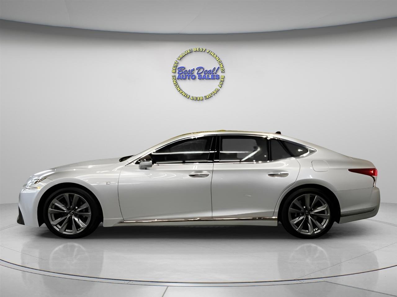 Used 2019 Lexus LS 500 F Sport w/ Accessory Package (Z1) AWD/4WD image 2