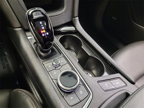 Used 2023 Cadillac XT6 Luxury image 32