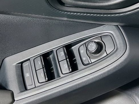 Certified 2024 Subaru Crosstrek 2.0i image 15