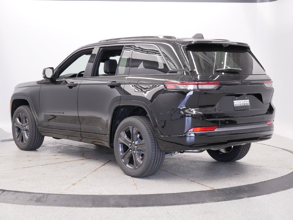New 2027 Jeep Grand Cherokee Limited AWD/4WD image 3