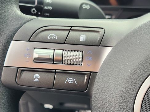 New 2026 Hyundai Kona SE image 18