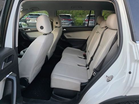 Used 2021 Volkswagen Tiguan SE AWD/4WD image 17