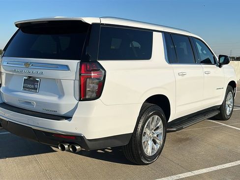 Used 2023 Chevrolet Suburban Premier image 12
