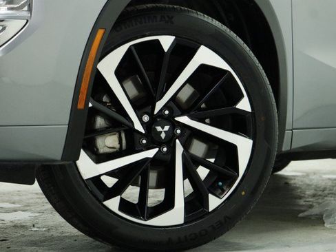 Used 2022 Mitsubishi Outlander SEL FWD image 3