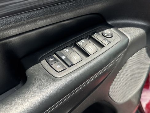 Used 2022 Jeep Grand Cherokee Laredo X AWD/4WD image 14