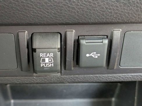 Used 2023 Toyota Tacoma SR5 AWD/4WD image 26