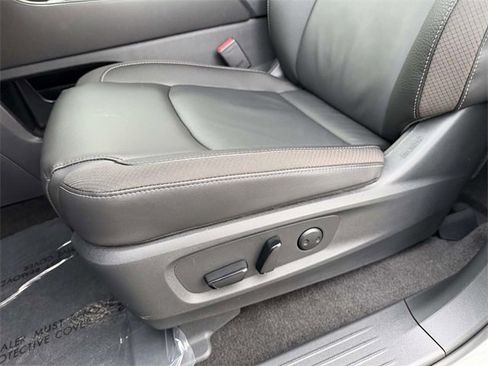 New 2025 Nissan Pathfinder SL image 15