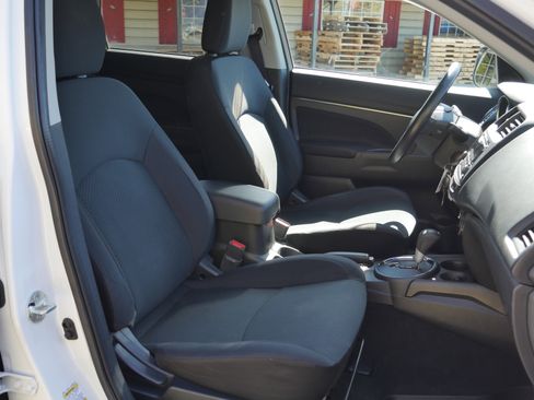 Used 2015 Mitsubishi Outlander Sport ES image 23