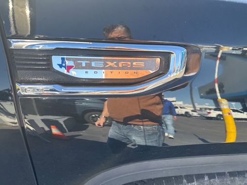 Used 2022 GMC Sierra 1500 SLT image 4