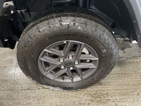 Used 2025 Jeep Wrangler Sport S image 10