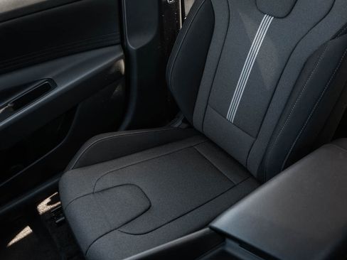New 2026 Hyundai Elantra SE FWD image 23