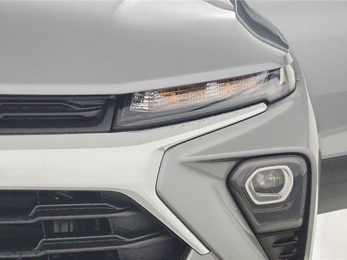 Used 2024 Chevrolet TrailBlazer LS image 17