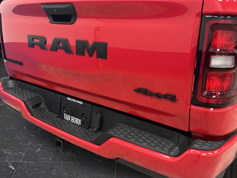 Used 2025 RAM 1500 Big Horn AWD/4WD image 38