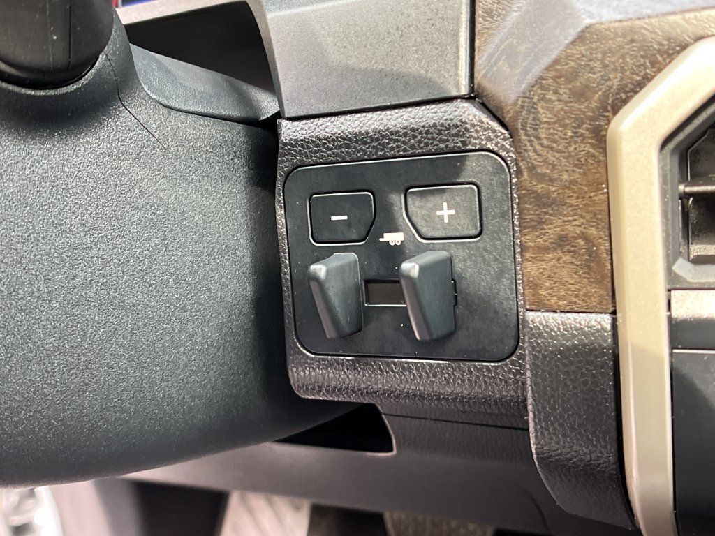 Used 2024 Toyota Tacoma Limited w/ Limited Package (LT) AWD/4WD image 30
