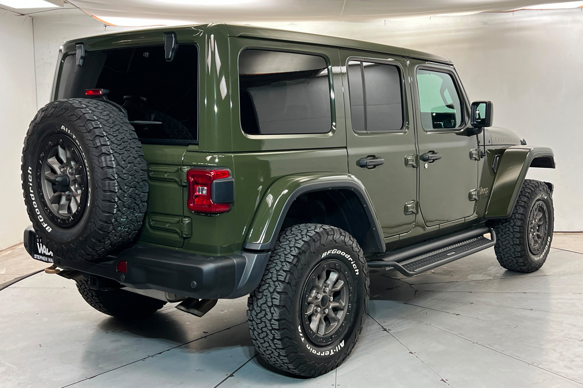 Used 2023 Jeep Wrangler Unlimited Rubicon 392 w/ Trailer Tow Package AWD/4WD image 6