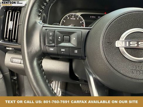 Used 2025 Nissan Pathfinder SV image 20