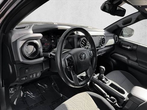 Used 2021 Toyota Tacoma TRD Sport w/ Technology Package AWD/4WD image 11