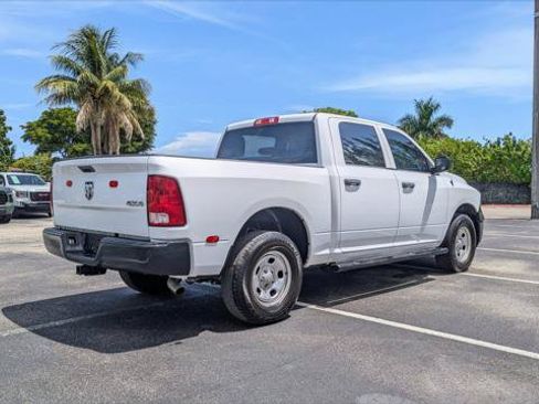 Used 2019 RAM 1500 4x4 Crew Cab Classic image 8