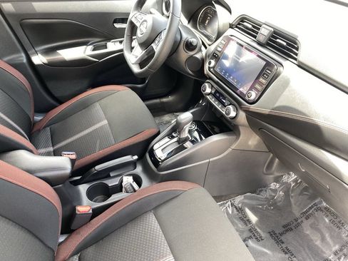Certified 2025 Nissan Versa SR w/ Trunk Package FWD image 9