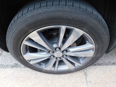 Used 2020 Cadillac XT6 Premium Luxury w/ LPO, Floor Liner Package image 8