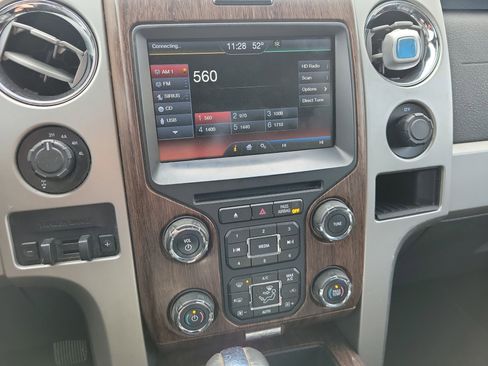 Used 2014 Ford F150 Lariat w/ Equipment Group 502A Luxury AWD/4WD image 20