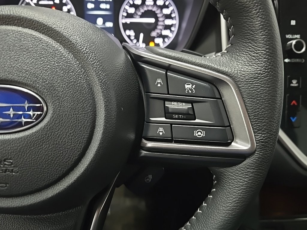 Used 2025 Subaru Ascent Limited AWD/4WD image 21