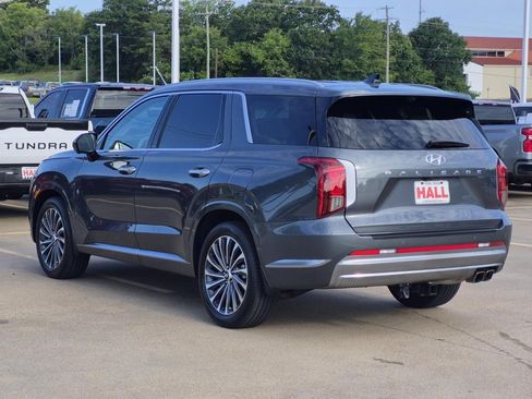 Used 2025 Hyundai Palisade Calligraphy FWD image 4