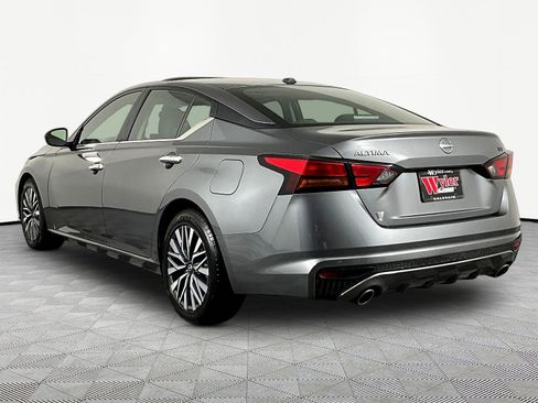 Certified 2024 Nissan Altima 2.5 SV w/ SV Premium Package FWD image 4