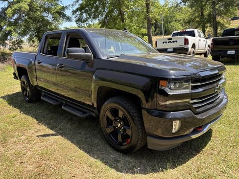 Used 2018 Chevrolet Silverado 1500 LTZ Z71 w/ Redline Edition AWD/4WD image 5