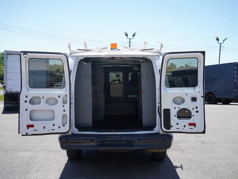 Used 2011 Ford E-250 and Econoline 250 w/ PWR Group RWD image 11
