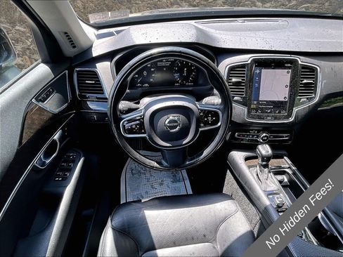 Used 2017 Volvo XC90 T6 Momentum w/ Vision Package AWD/4WD image 5