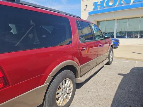 Used 2014 Ford Expedition EL XLT w/ Equipment Group 202A AWD/4WD image 2