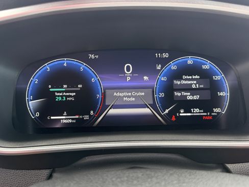 Certified 2026 Toyota Corolla Cross XLE AWD/4WD image 34
