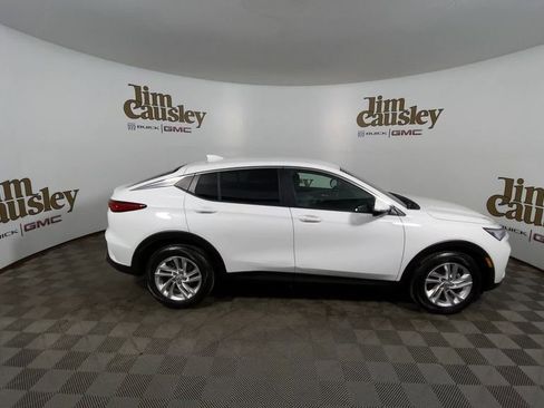 Used 2024 Buick Envista Preferred w/ Convenience I Package image 9