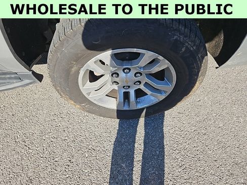 Used 2020 Chevrolet Suburban LT image 13