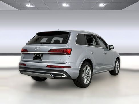 Used 2022 Audi Q7 3.0T Premium Plus w/ Premium Plus Package AWD/4WD image 9