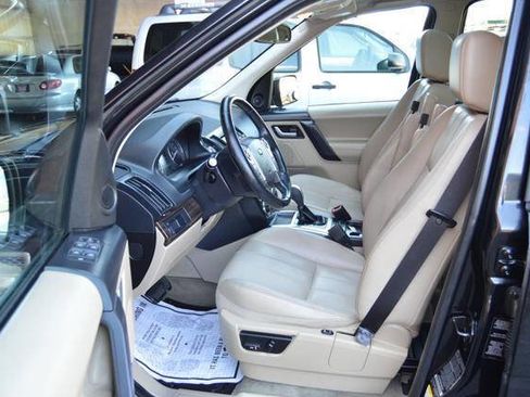 Used 2013 Land Rover LR2 HSE AWD/4WD image 46