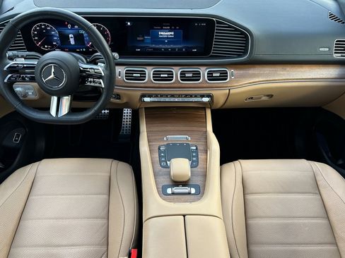 Used 2026 Mercedes-Benz GLS 450 4MATIC image 12