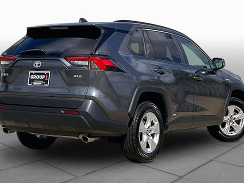 Used 2020 Toyota RAV4 XLE w/ Convenience Package AWD/4WD image 19