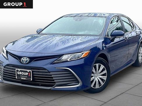Used 2024 Toyota Camry LE image 1