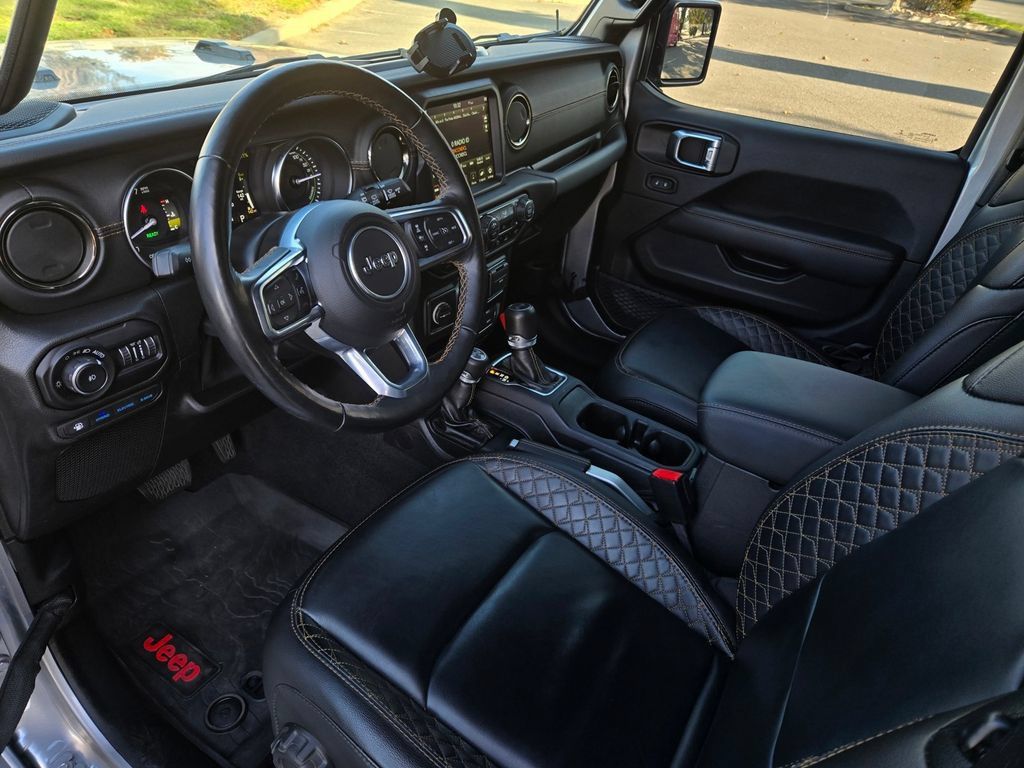 Used 2021 Jeep Wrangler Unlimited Sahara AWD/4WD image 11