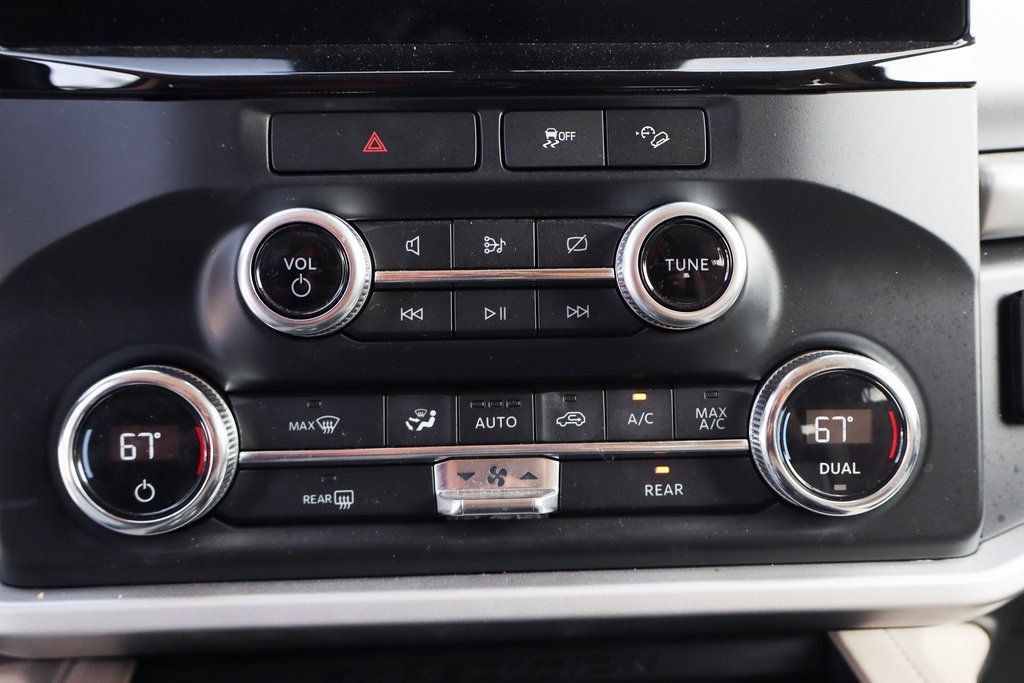 Used 2022 Ford Expedition XLT AWD/4WD image 34