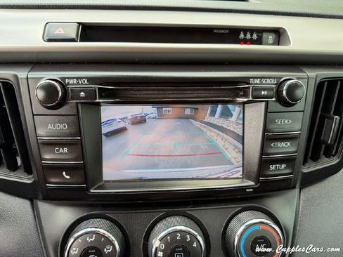 Used 2017 Toyota RAV4 LE w/ All Weather Liner Package AWD/4WD image 25