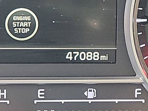 Certified 2022 Kia Sorento SX image 18