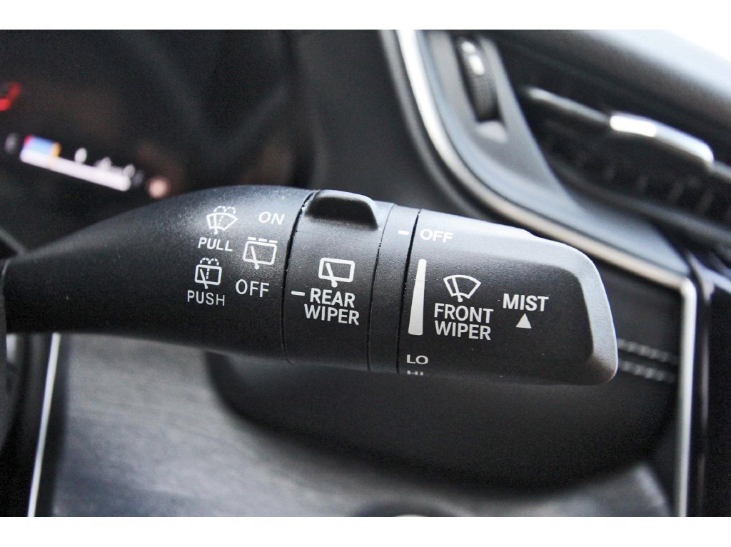 Used 2024 Jeep Grand Cherokee Limited AWD/4WD image 18