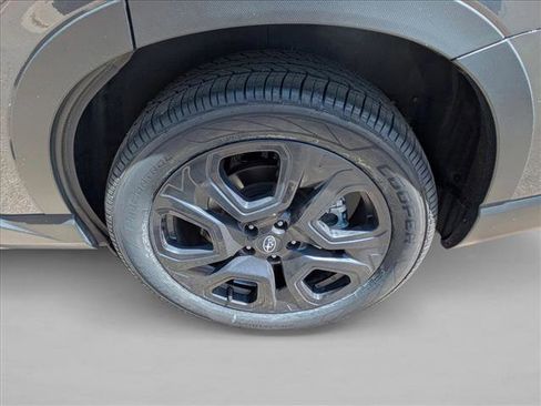 Used 2023 Subaru Ascent Onyx Edition AWD/4WD image 9